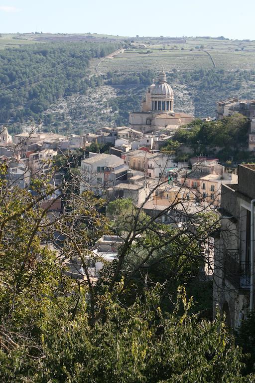 Le Stanze Del Sole Bed and Breakfast Ragusa Buitenkant foto